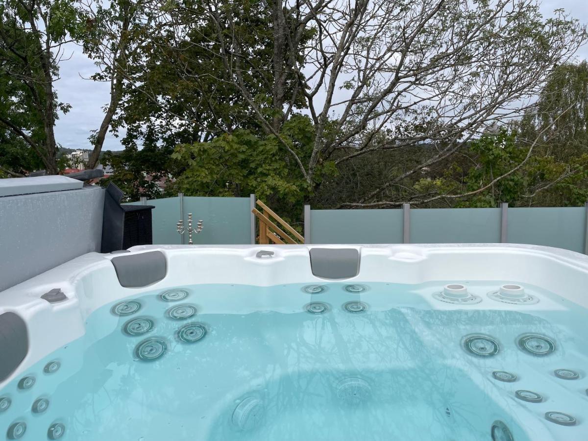Apartment Uddevalla Bohuslaen Bubbelbad Экстерьер фото